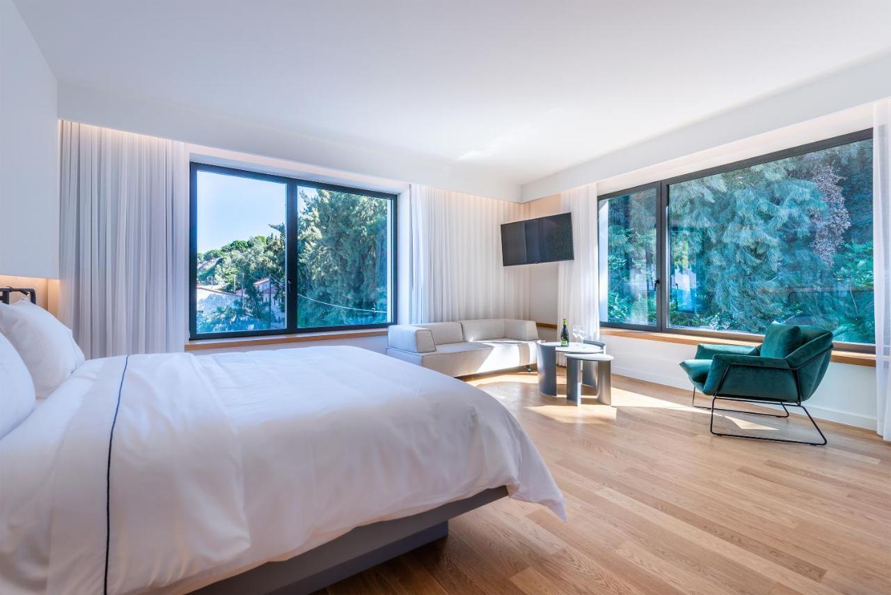 Amario Suites Hotel Aigio Exterior photo