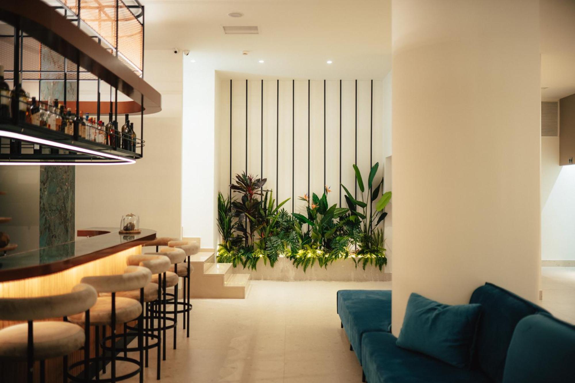 Amario Suites Hotel Aigio Exterior photo